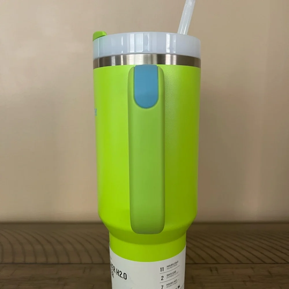 Stanley Quencher H2.0 FlowState Tumbler. 40oz Bright Lime - Picture 5 of 10
